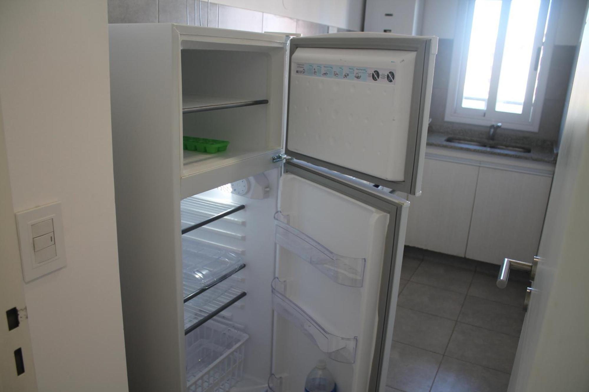 Vista Sierra Downtown With Parking Apartment *